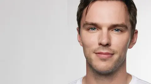 Nicholas Hult. / @nicholashoult