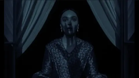 Lily-Rose Depp en Nosferatu. / Focus Features