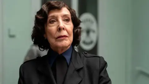 Concha Velasco en Las chicas del cable. / Netflix