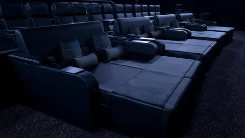 Camas en un cine de Asturias. / Cinesa
