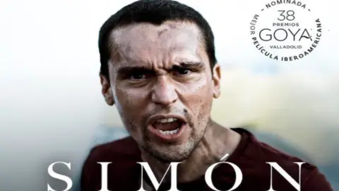 Sim&oacute;n n&uacute;mero 1 en su estreno en cines. / Anaros