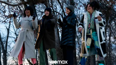 The girls on the bus. / HBO Max