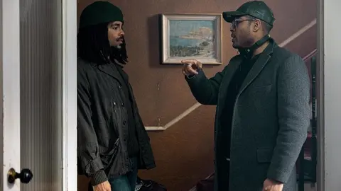 Kingsley Ben-Adir en la filmaci&oacute;n de Bob Marley: One Love. / IMDb