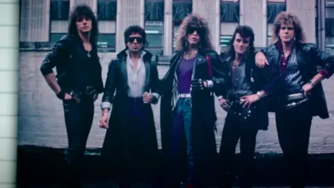 Thank you, goodnight: la historia de Bon Jovi. / Disney Plus