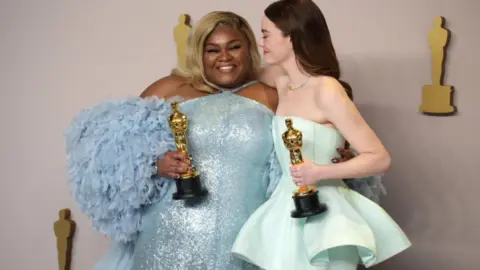 Da'Vine Joy Randolph y Emma Stone fueron algunas de las galardonadas este a&ntilde;o.  / FilmMagic