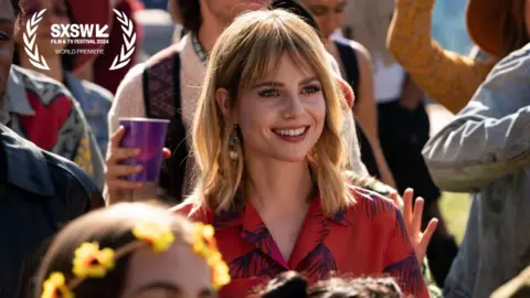 Lucy Boynton encabeza la cinta The Greatest Hits, una nueva promesa musical. / Hulu