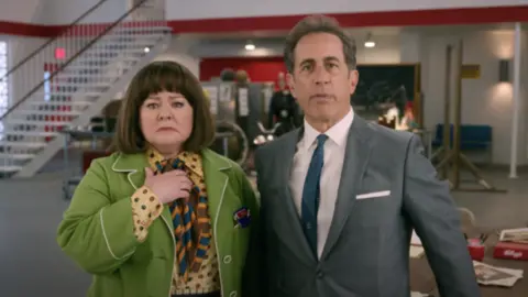 Melissa McCarthy en Unfrosted. / Netflix