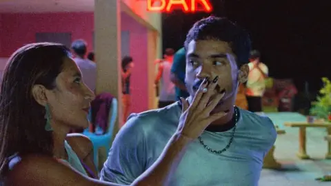 Filme brasile&ntilde;o Motel Destino, de Karim Ainouz / 77&ordm; Festival de Cannes