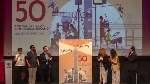 Presentaci&oacute;n del cartel del 50&ordm; Festival de Huelva de Cine Iberoamericano. / FH.