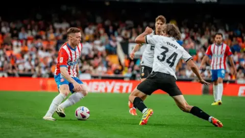 LALIGA: M&aacute;s all&aacute; del gol. / RRSS