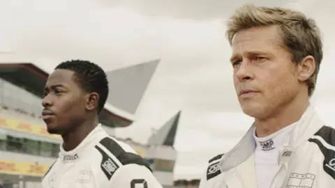 Brad Pitt en F1. / RRSS