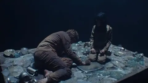 El Hoyo, pel&iacute;cula. / IMDb