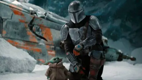 The Mandalorian and Grogu. / RRSS