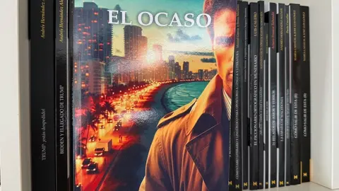 La novela El ocaso, junto a otras obras de Mundiediciones. / Mundiario