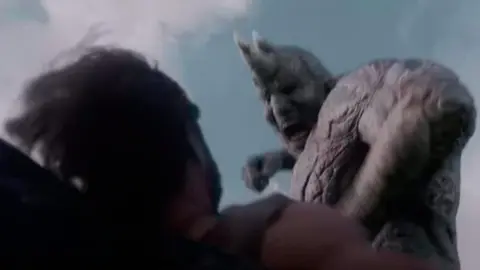 Rhino en Kraven: the hunter. / RRSS