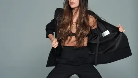 Victoria Beckham, cantante y empresaria. / RR SS