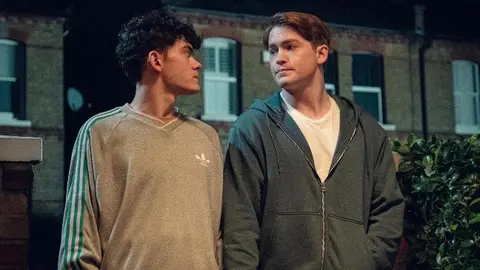 Heartstopper, serie. / IMDb
