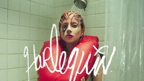 Harlequin alb&uacute;m. / RRSS