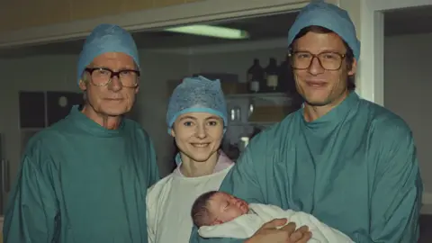 Joy. / Netflix