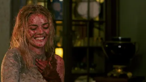 Samara Weaving en Ready or Not. / RRSS