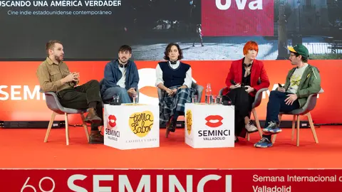 Mesa redonda Pensar el cine en Seminci. Cine indie estadounidense Gabe Klinger (Moderador) Sarah Friedland (Ponente), Tracie Laymon (Ponente), Carson Lund (Ponente), Tyler Taormina (Ponente)	Carmen Casta&ntilde;o (Int&eacute;rprete Ingl&eacute;s). / Photogenic