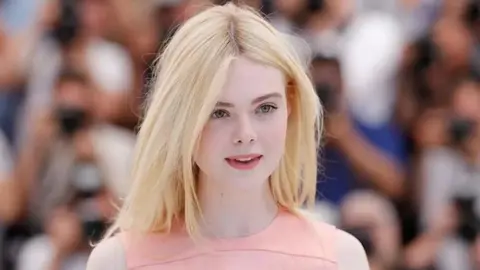 Ellie Fanning / RRSS