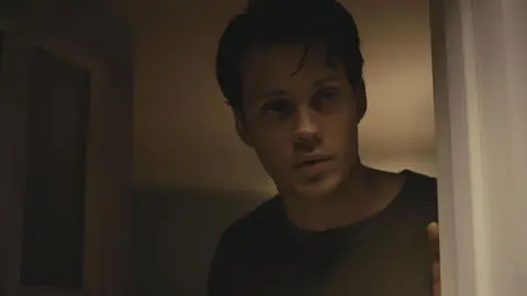 Bill Skarsg&aring;rd / IMDb