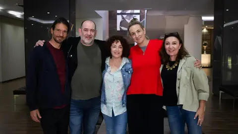 Samuel Pinazo, Karra Elejalde, Cristina Marcos, Violeta Salama y Lydia Palencia. / RR SS