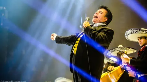Juan Gabriel. / RRSS