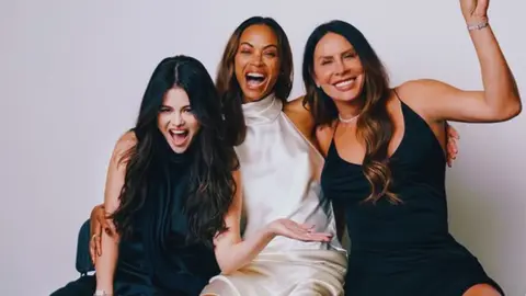 Selena Gomez, Zoe Salda&ntilde;a y Karla Sof&iacute;a Gasc&oacute;n, protagonistas de Emilia P&eacute;rez. / @karsiagascon.