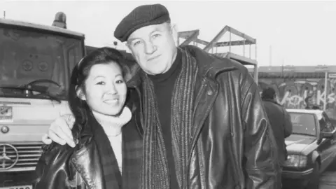 Gene Hackman y Betsy Arakawa. / RRSS