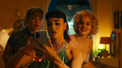 Las chicas del balc&oacute;n / IMDb