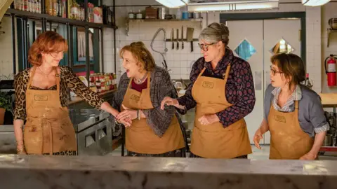 Nonnas. / Netflix