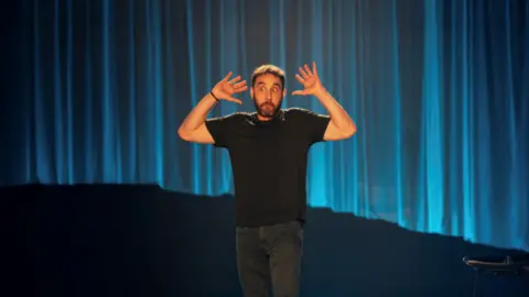 Dani Rovira, Vale la pena. / Netflix