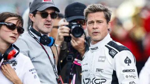 Brad Pitt en F1. / RRSS