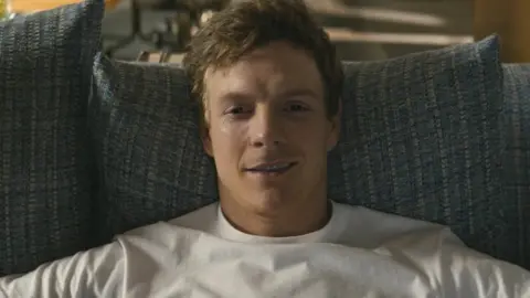 Dexter: Original sin. / RRSS