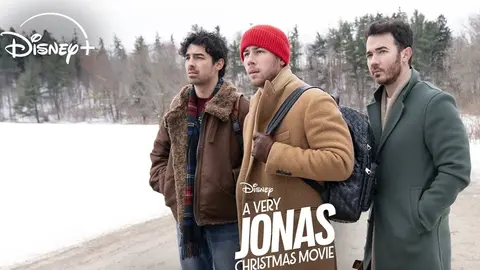 P&oacute;ster de A Very Jonas Christmas Movie. / RR SS