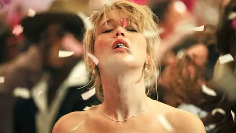 Jennifer Lawrence. / RR SS.
