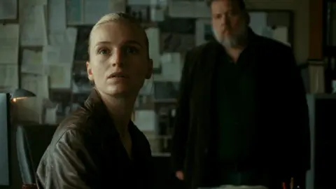 The Asset. / Netflix