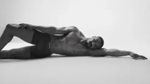 Michel B Jordan. / RRSS