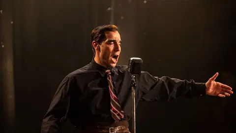 P&oacute;ster de Monsieur Aznavour. / RR SS
