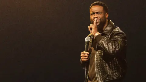 Kevin Hart: Acting My Age. / Netflix