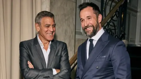 George Clooney y Noah Wyle. / RRSS