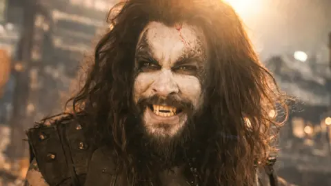 Jason Momoa, Lobo. / RRSS