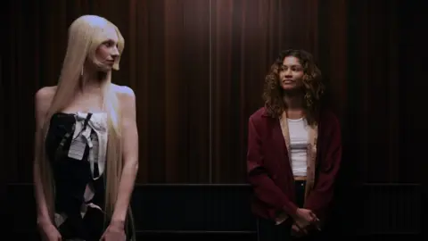 Euphoria cap&iacute;tulo 2. / RRSS