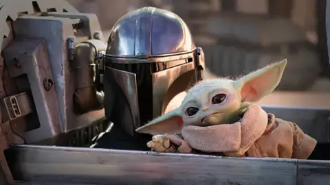 P&oacute;ster de The Mandalorian y Grogu. / RR SS