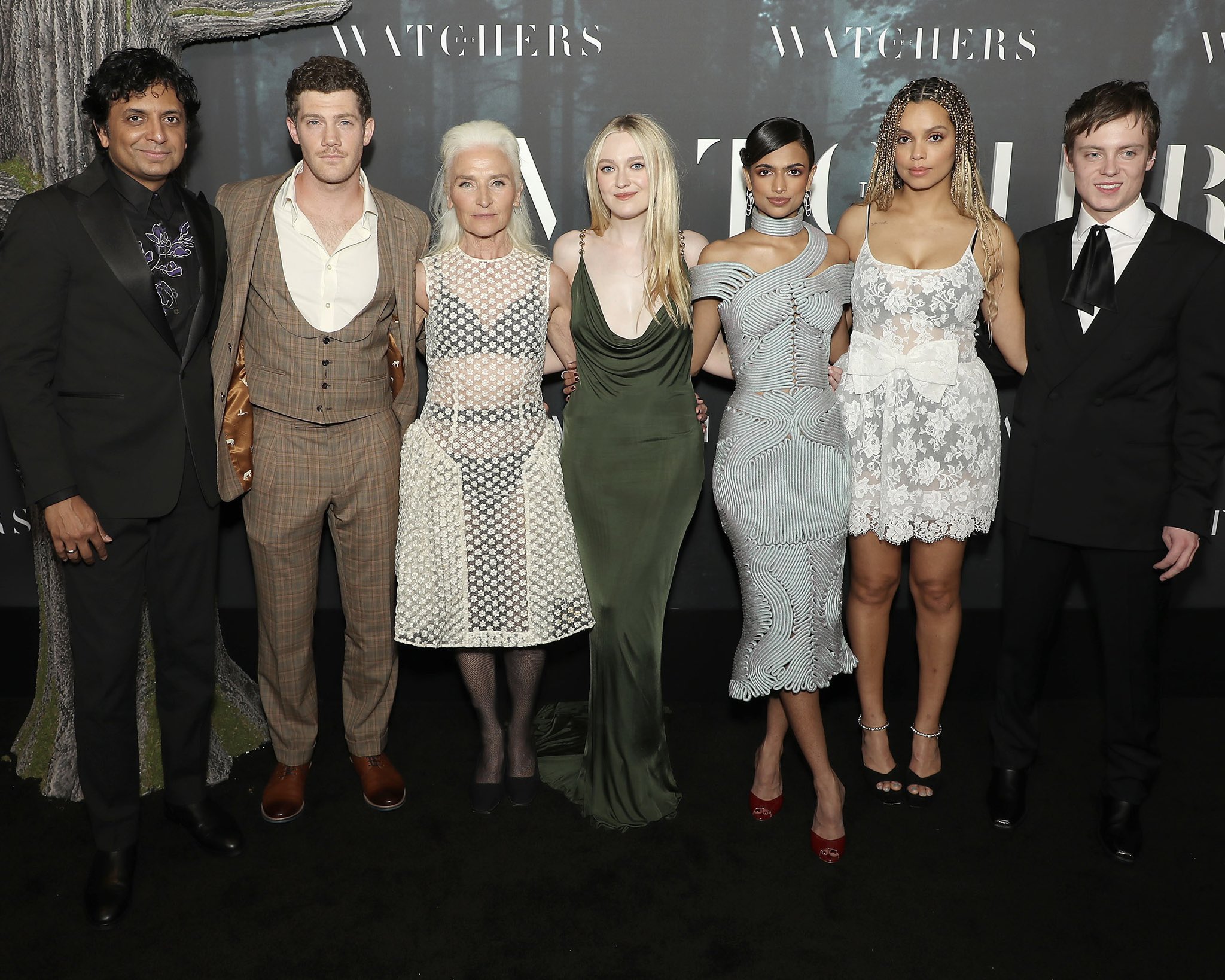 Elenco y producción de Los vigilantes. / @WatchersMovie