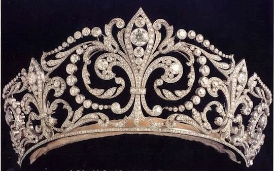 Tiara de Lis.