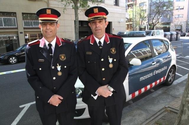 Ramon-y-Josep-Lluis-Grasa-posa_54285067628_53389389549_600_396 (640x480)