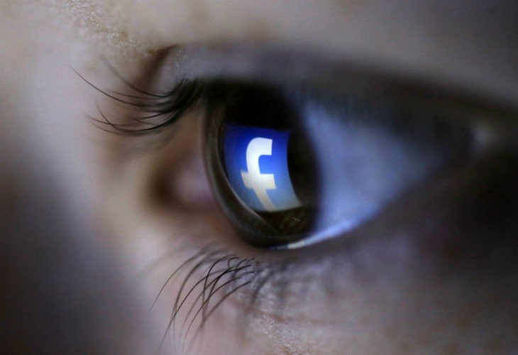 Facebook. RR SS